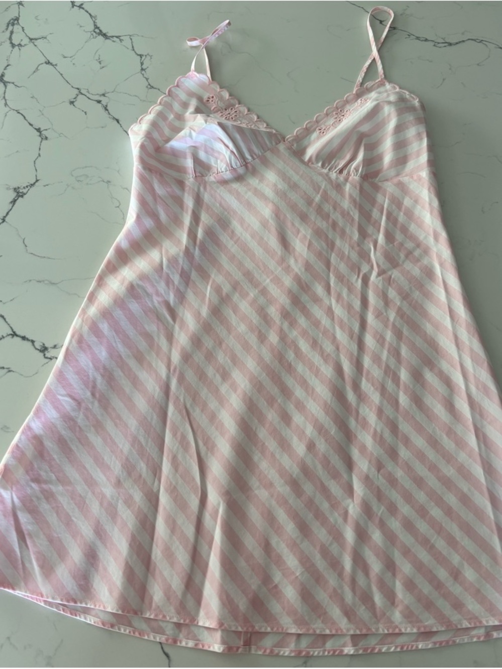 Victoria's Secret Lace-Trim Mini Slip. - Picture 10 of 16